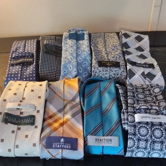 Bundle of Silk Neckties SOLD!!!!!! SOLD - Picture 6 of 9